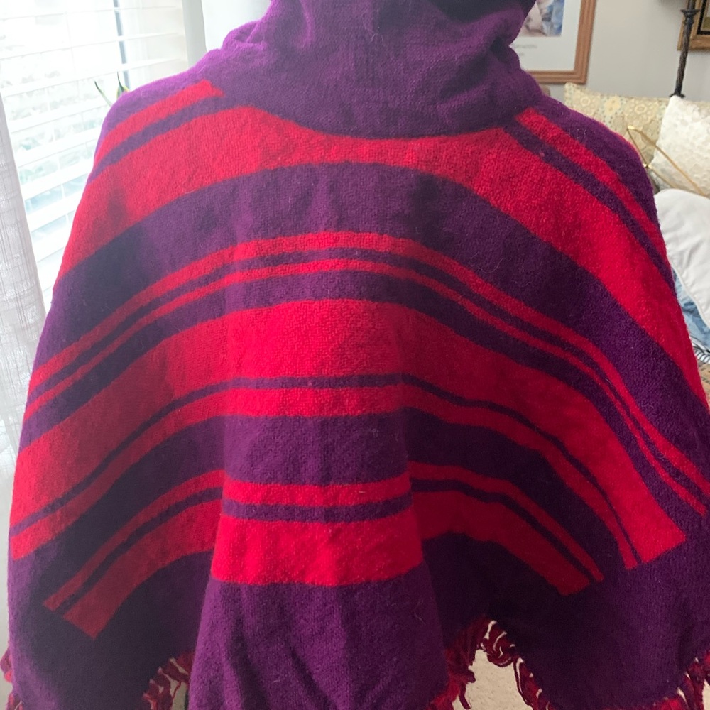 Vintage Kutomo Purple/Red Women's turtleneck Short Poncho 100% Finland Wool SM